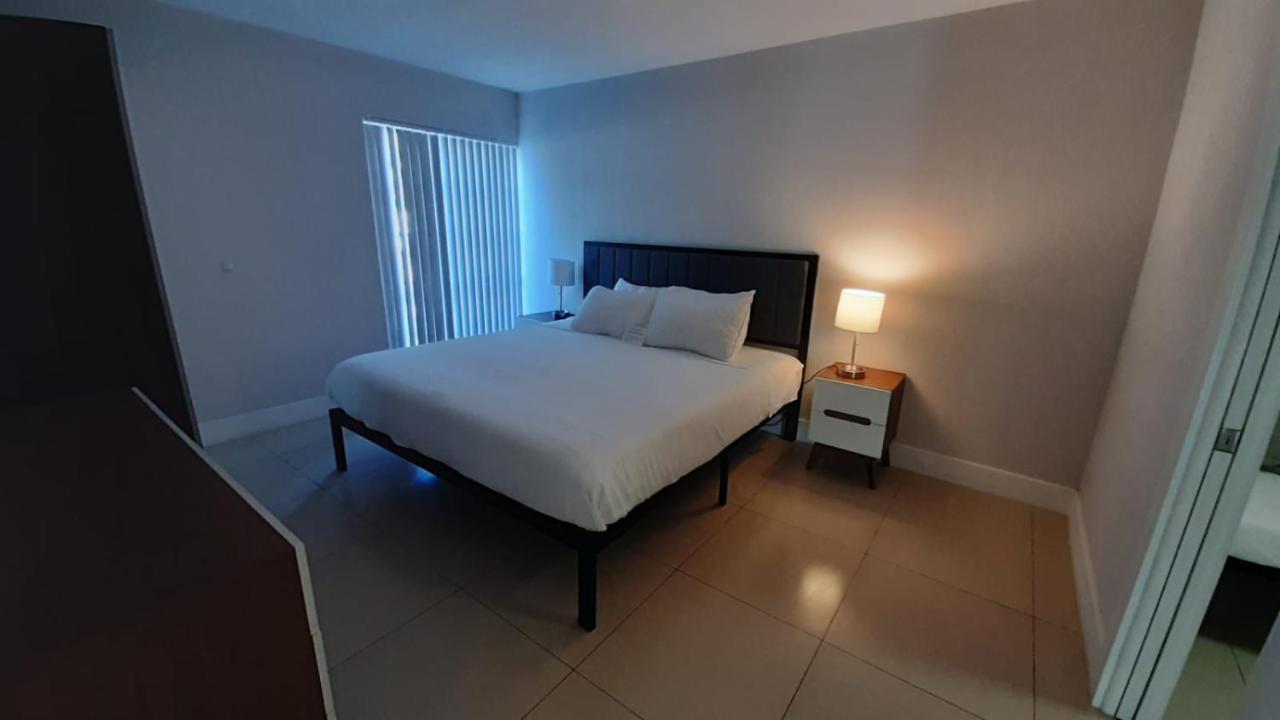 Designer River View Apartments Форт-Лодердейл Экстерьер фото
