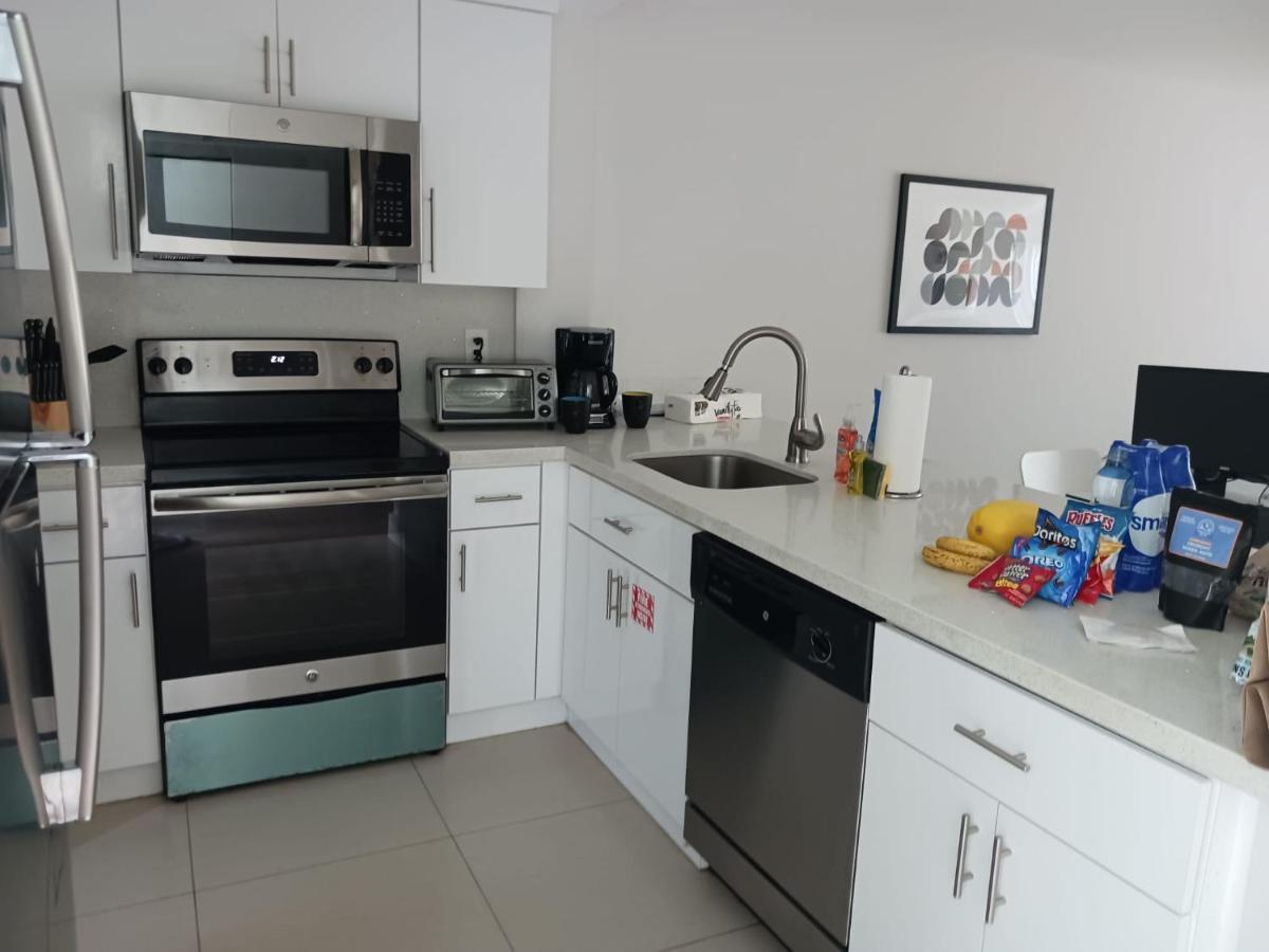 Designer River View Apartments Форт-Лодердейл Экстерьер фото
