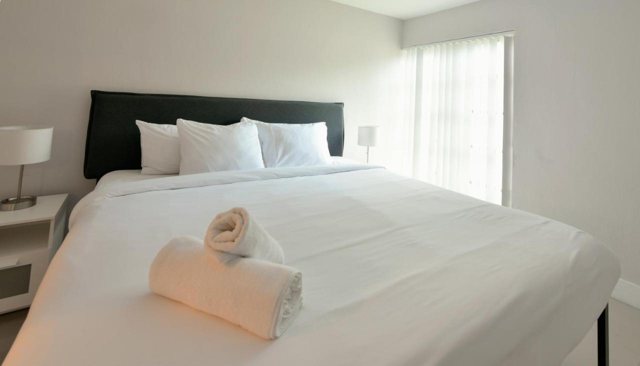 Designer River View Apartments Форт-Лодердейл Экстерьер фото