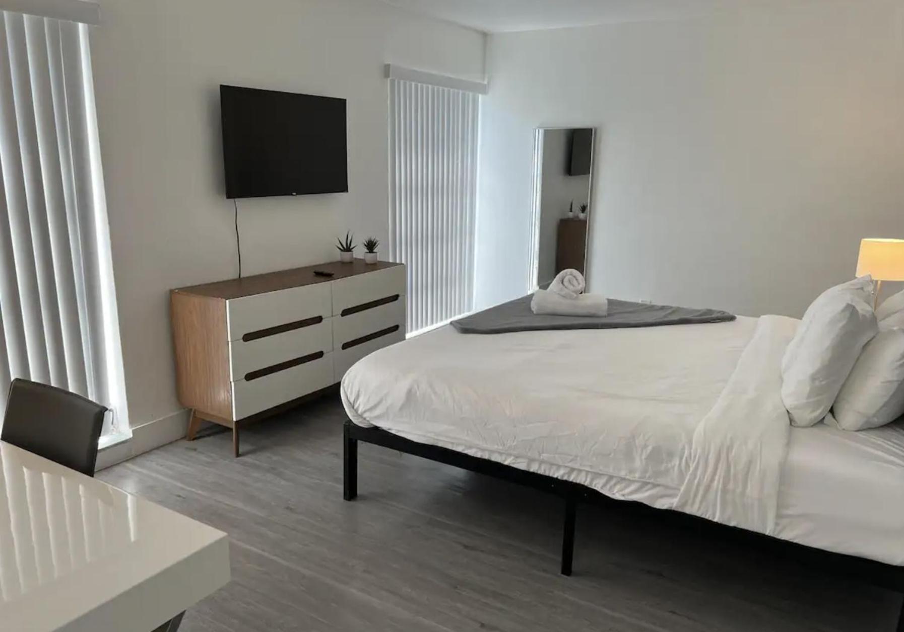 Designer River View Apartments Форт-Лодердейл Экстерьер фото